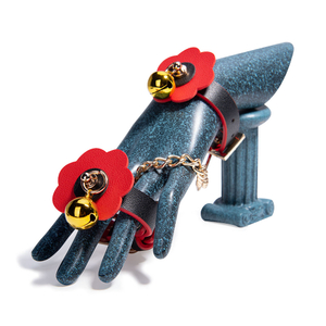 Zachte verstelbare rode handboeien met bel SM bondageboeienset