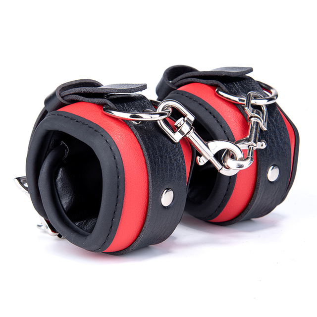 Prodotti SM Restrizioni per giocattoli sessuali per donna BDSM con manette in pelle Pu con serratura Kit SM Bondage sessuale per adulti per coppie