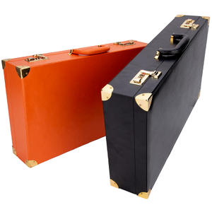 PU lederen boxed SM bondagekit 6-delige vrouwelijke BDSM-set Gothic parencadeau voor rollenspel