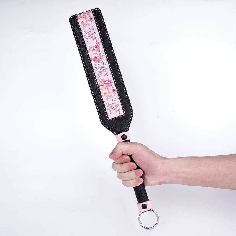 Hochwertiges Gothic-Spanking-Paddel aus schwarzem Leder mit Gewichten, Fetisch-SM-Sexspielzeug f&uuml;r Paare