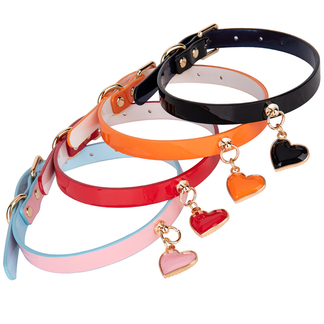 Il collare di ritenuta in pelle PU Flame più venduto Collare per collo bondage BDSM per giochi di coppia