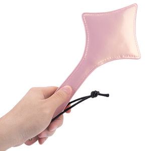 カップル向けのプレミアム品質の蛍光レザースパンキングパドル。SM および BDSM のロールプレイに最適なギフトです。